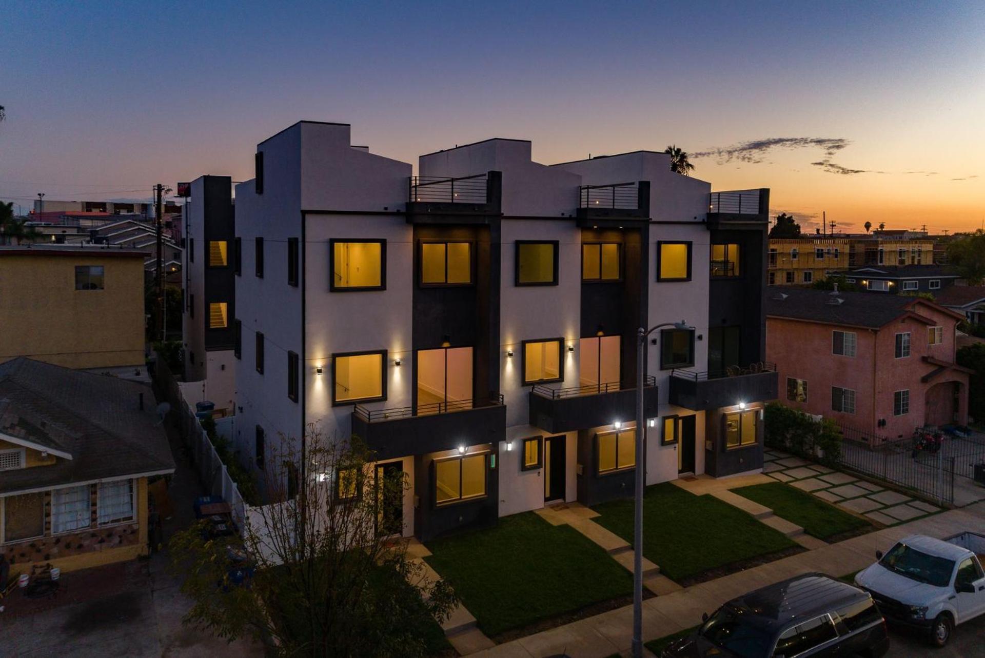 Luxury Modern 4 Bedroom With Rooftop Deck #4 Hébergement de vacances *