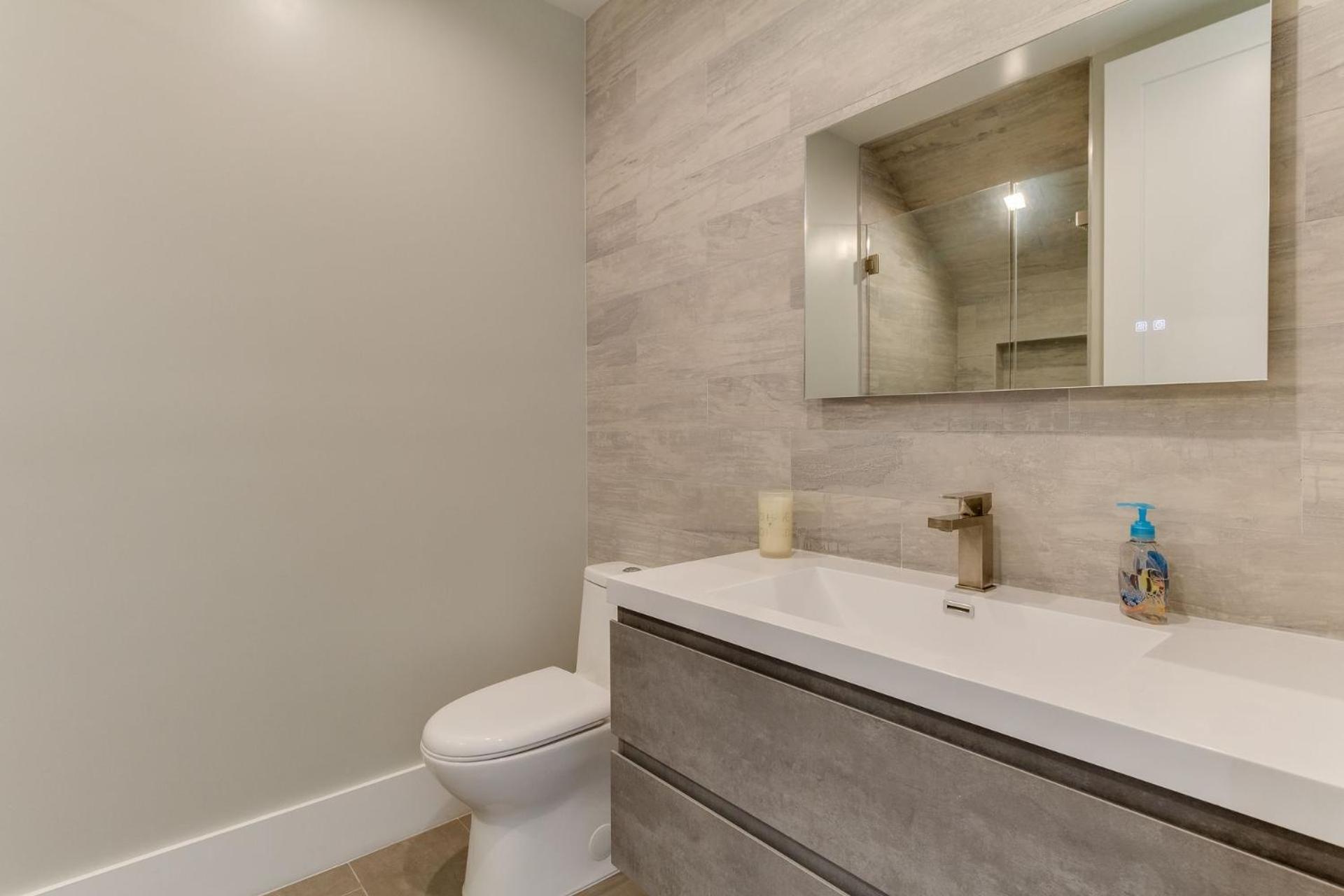 Holiday home Luxury Modern 4 Bedroom With Rooftop Deck #4 *